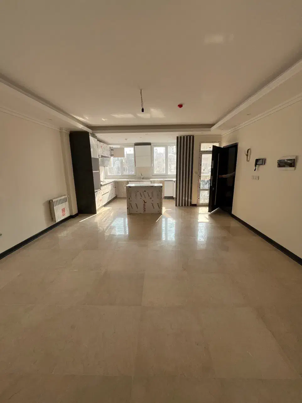 آپارتمان 80 متر / تکواحد / نوساز / نزدیک مترو