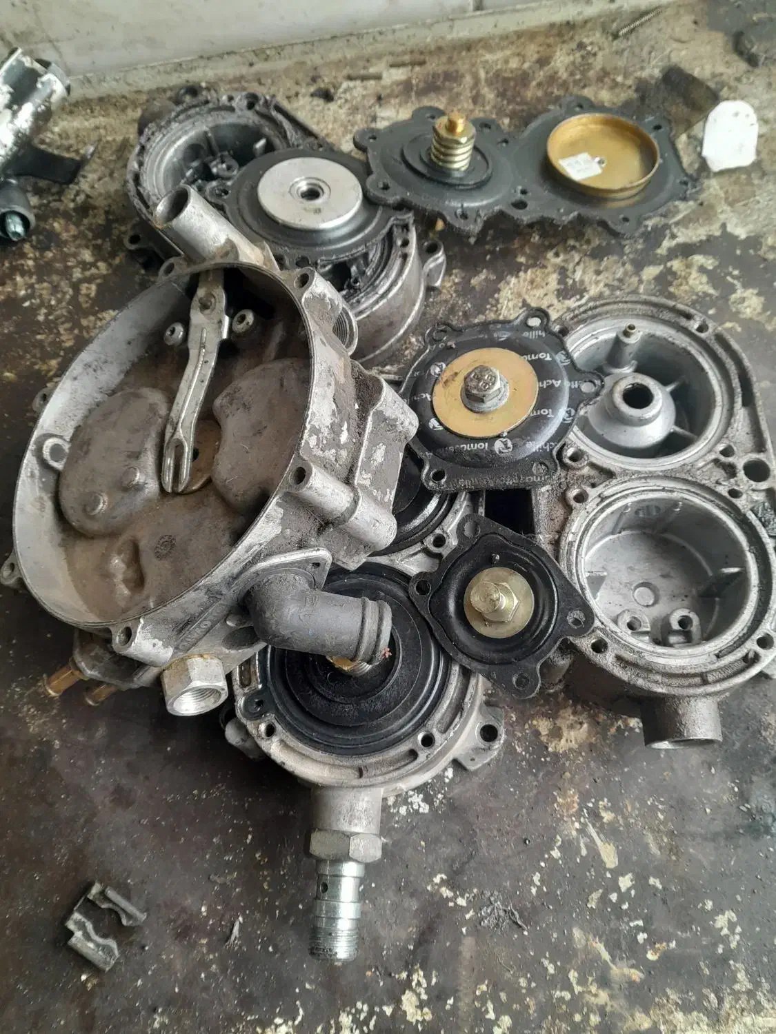 تعمیرات و فروش رگلاتور لگلاتور گاز سی ان جی CNG|قطعات یدکی و لوازم جانبی|مشهد, ایثارگران|دیوار