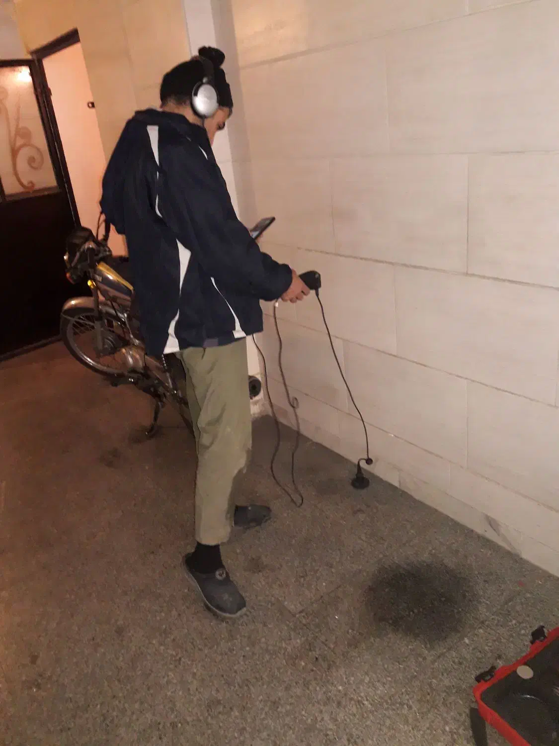 نشت یابی صدرصدلوله کش رفع نم سرویسها تشخیص ترکیدگی|خدمات پیشه و مهارت|تهران, امیرآباد|دیوار