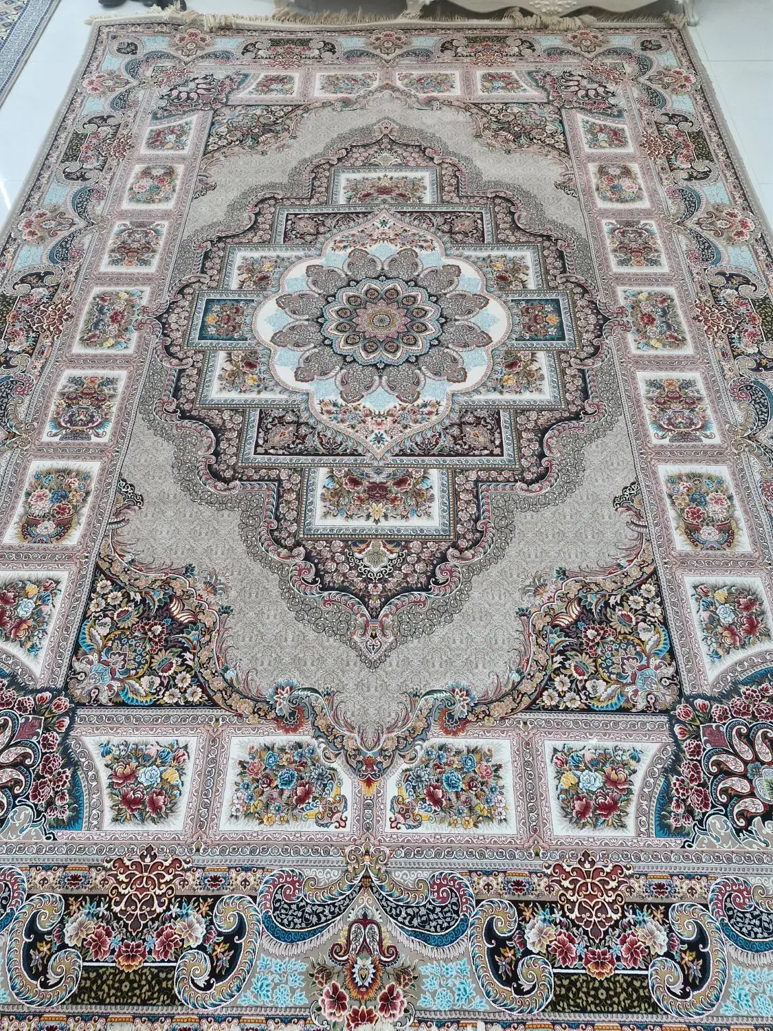 یک جفت فرش ۹متری۱۲۰۰شانه تراکم۳۶۰۰طرح حوض نقره|فرش|محمدیه-قزوین, |دیوار
