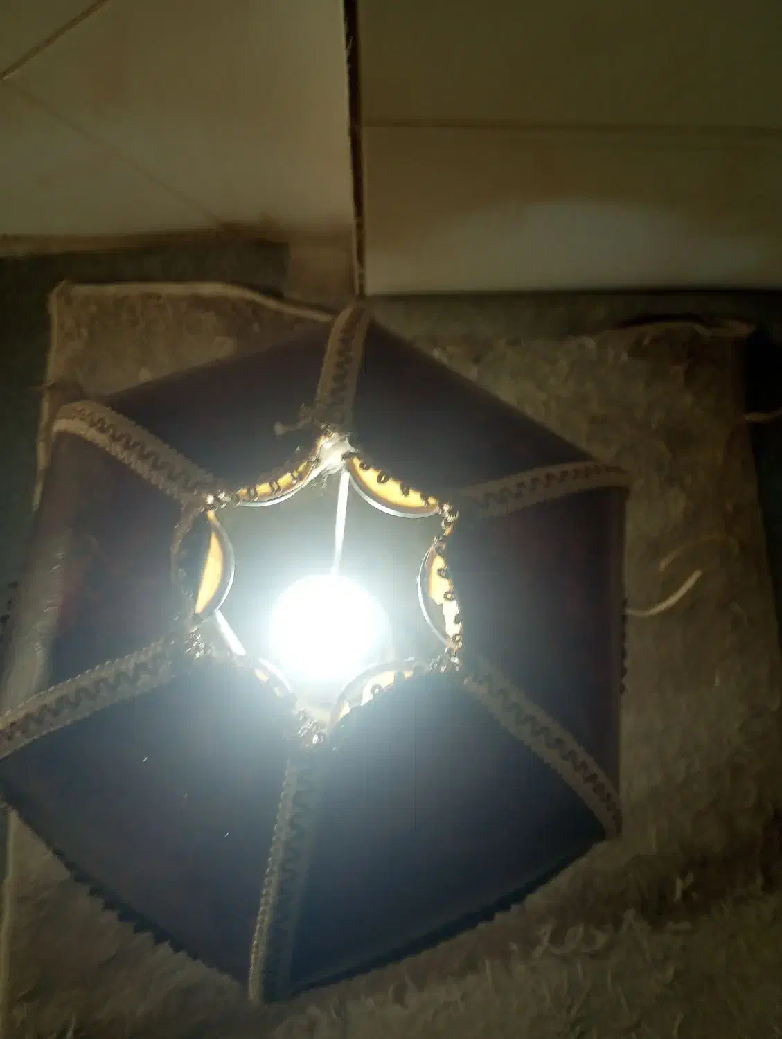 شب خواب|چراغ خواب و آباژور|اصفهان, شاه پسند|دیوار