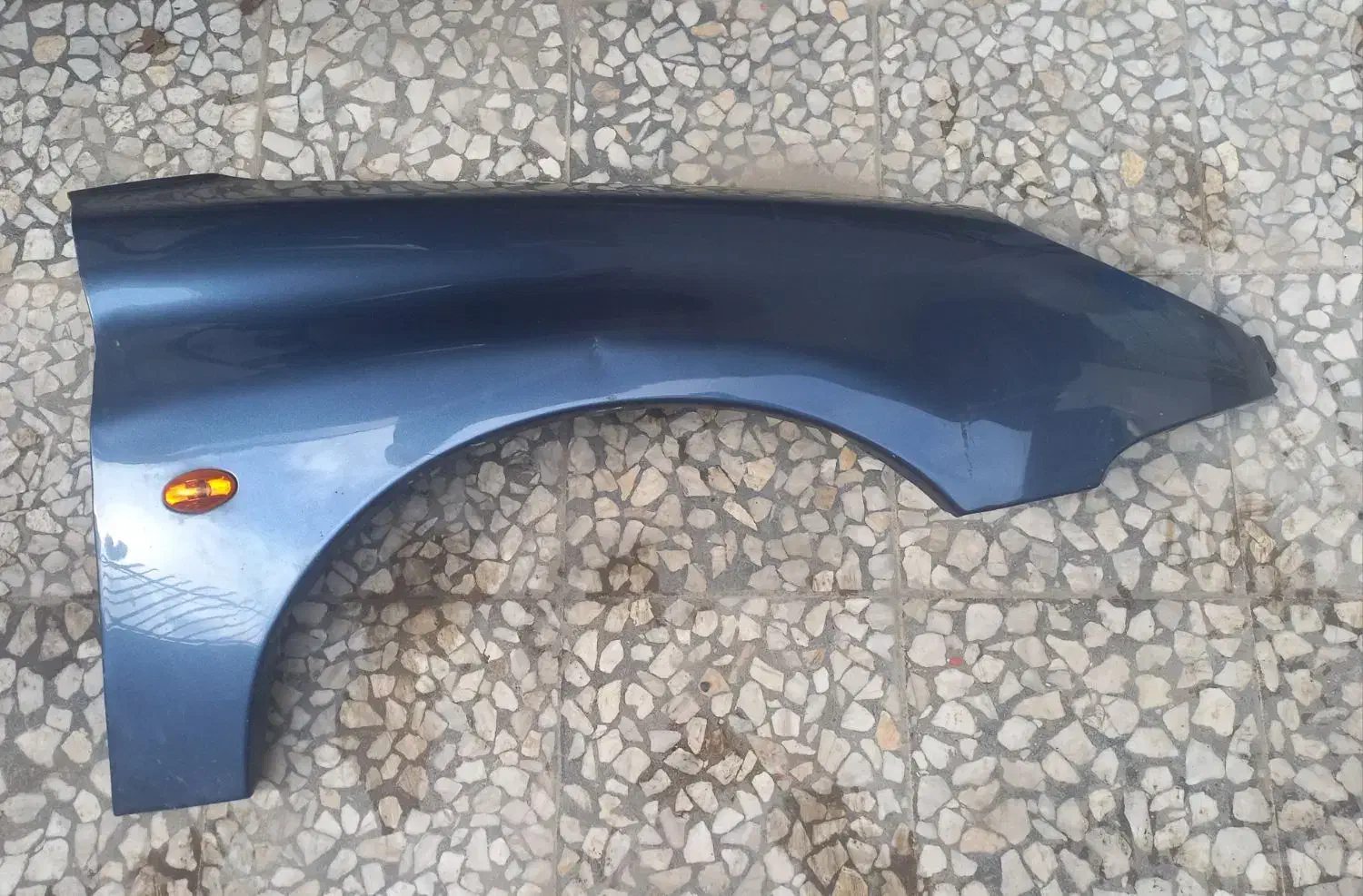 گلگیر ۲۰۶ آرسی  آهنی . چراغ جلو ۲۰۶ .سمت راست|قطعات یدکی و لوازم جانبی|لاهیجان, کوی خزر|دیوار