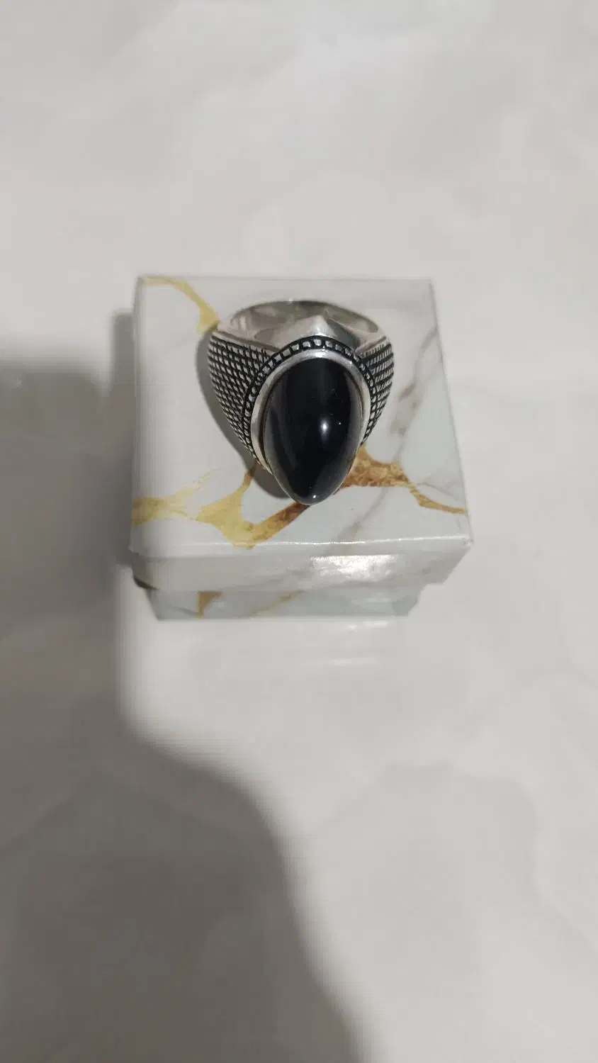 عقیق سرخ سیاه|جواهرات|ملایر, |دیوار