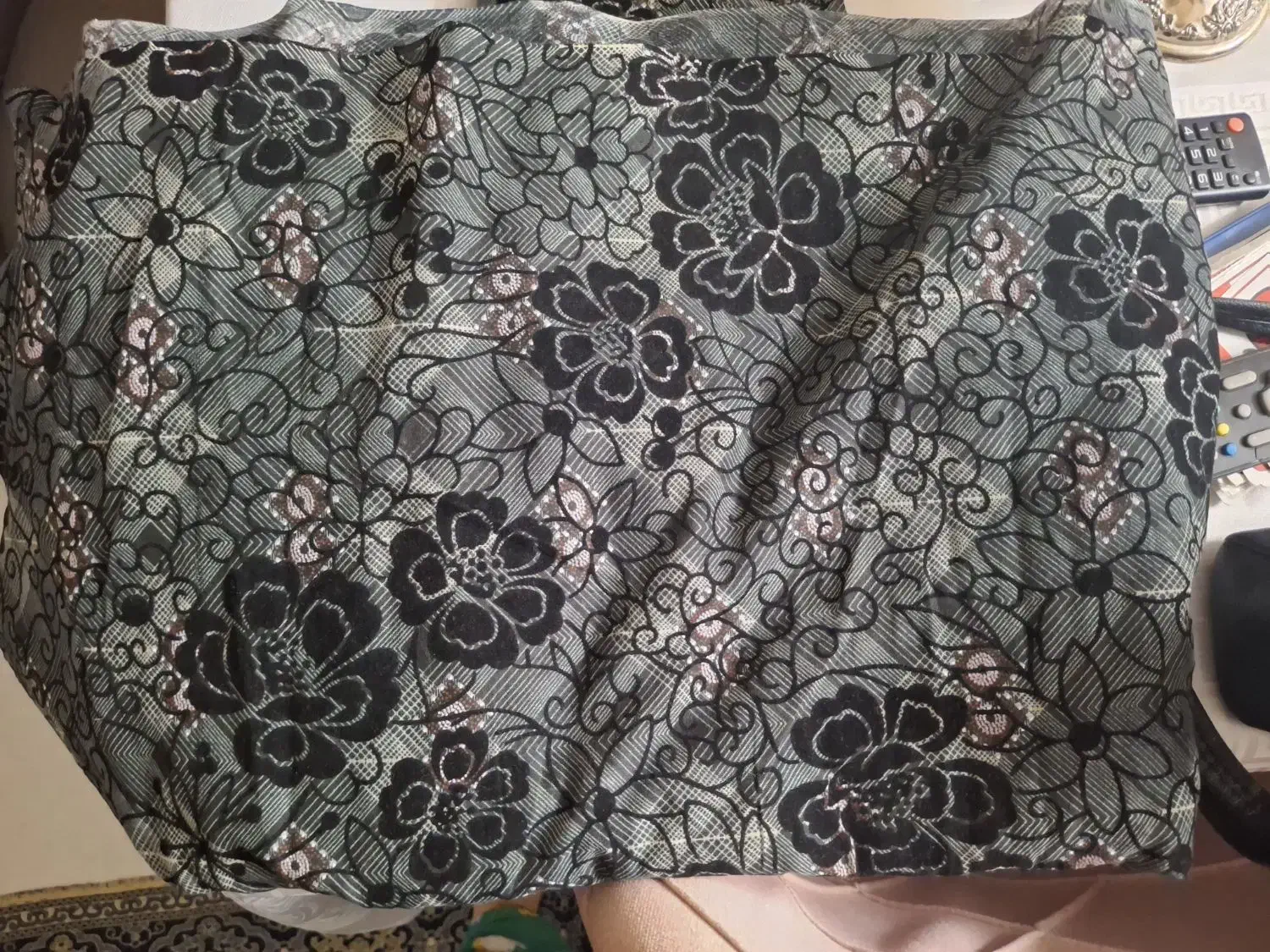 چادر رنگی|لباس|اصفهان, باغ گلها|دیوار