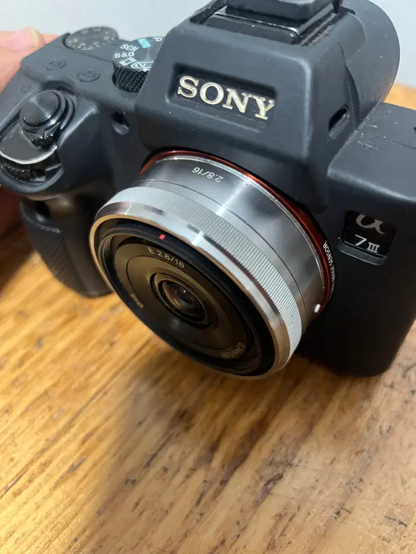 لنز واید ۱۶ ،f2.8 سونی|دوربین عکاسی و فیلمبرداری|لاهیجان, کوی آزادگان|دیوار