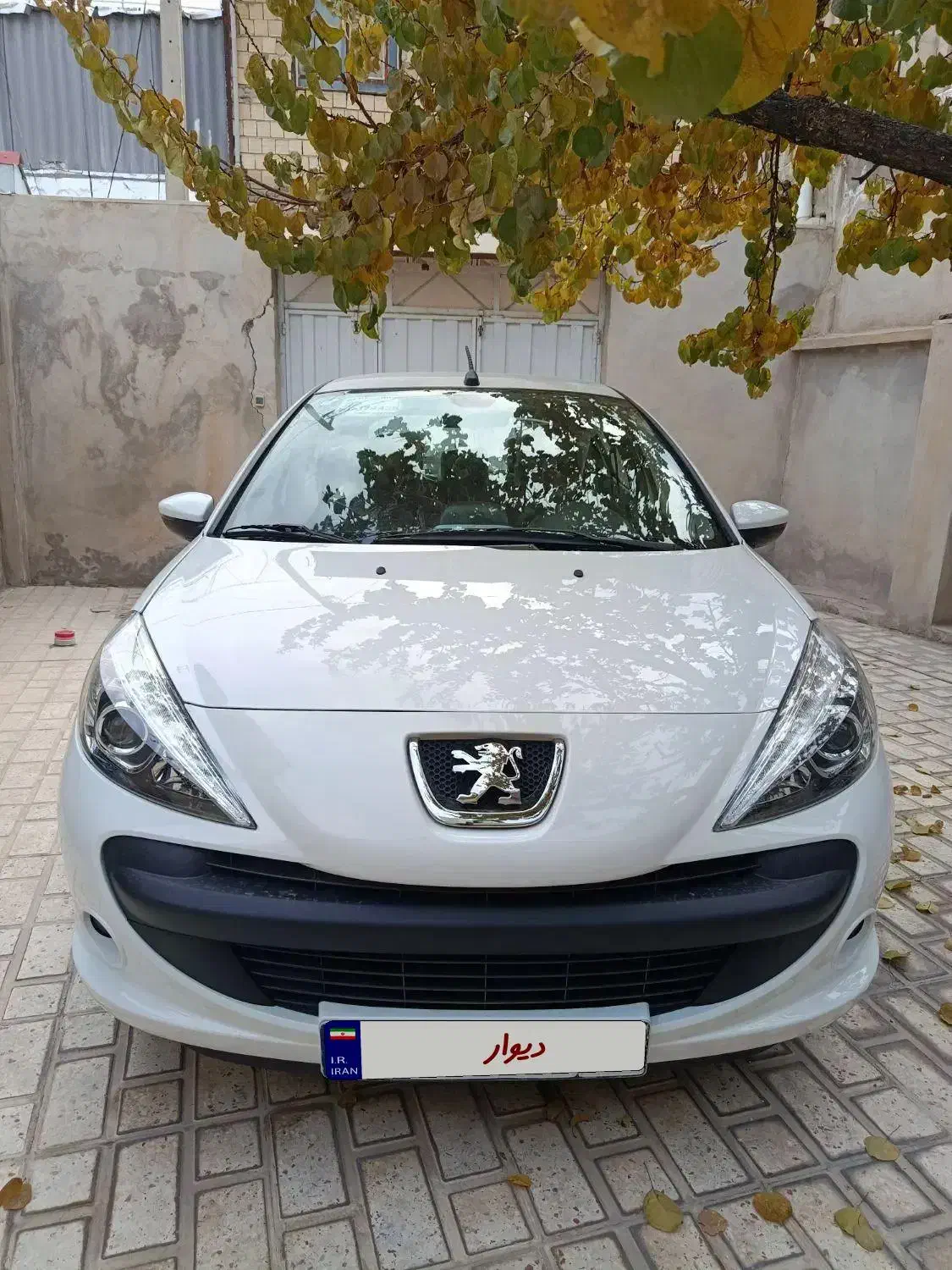 207 1404|خودرو سواری و وانت|بروجرد, |دیوار