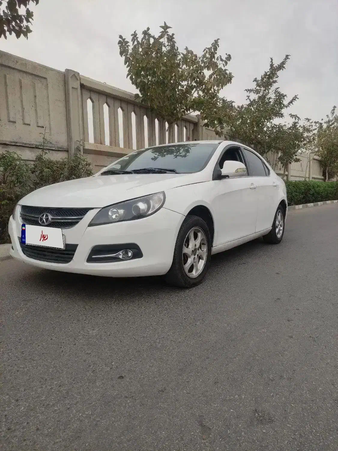 جک j5|خودرو سواری و وانت|قم, چهل درخت|دیوار