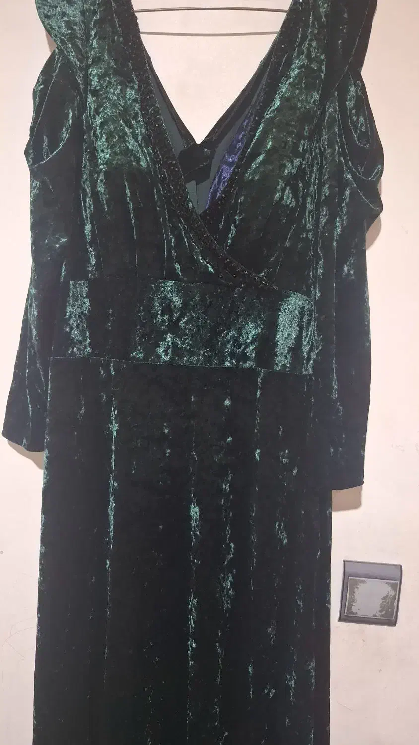 لباس مجلسی در حد خیلی نو و تمیز سایز 42و44و46|لباس|صباشهر, |دیوار