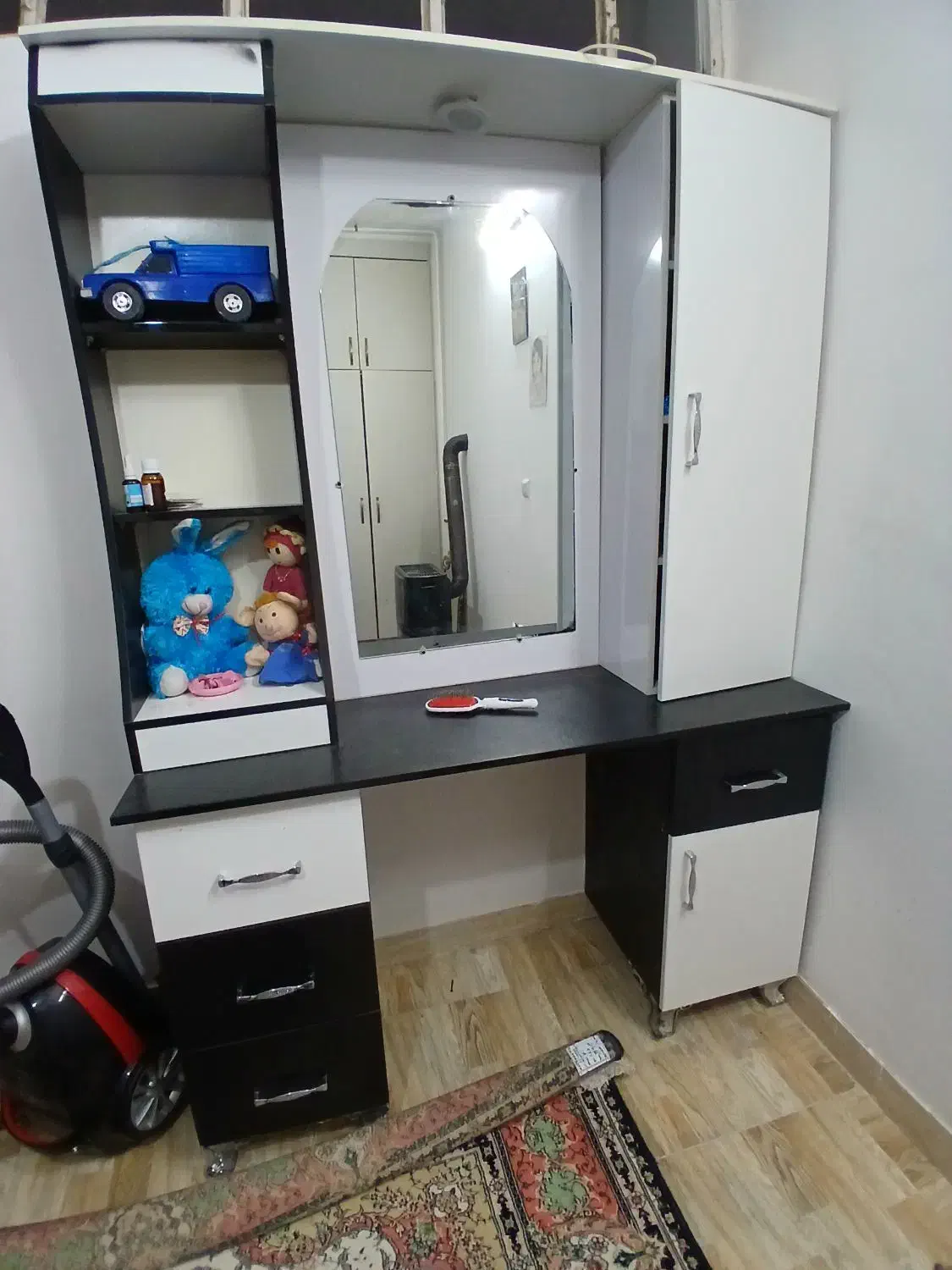 کمد ویترین .سرخ کن نو .|آینه|اراک, |دیوار