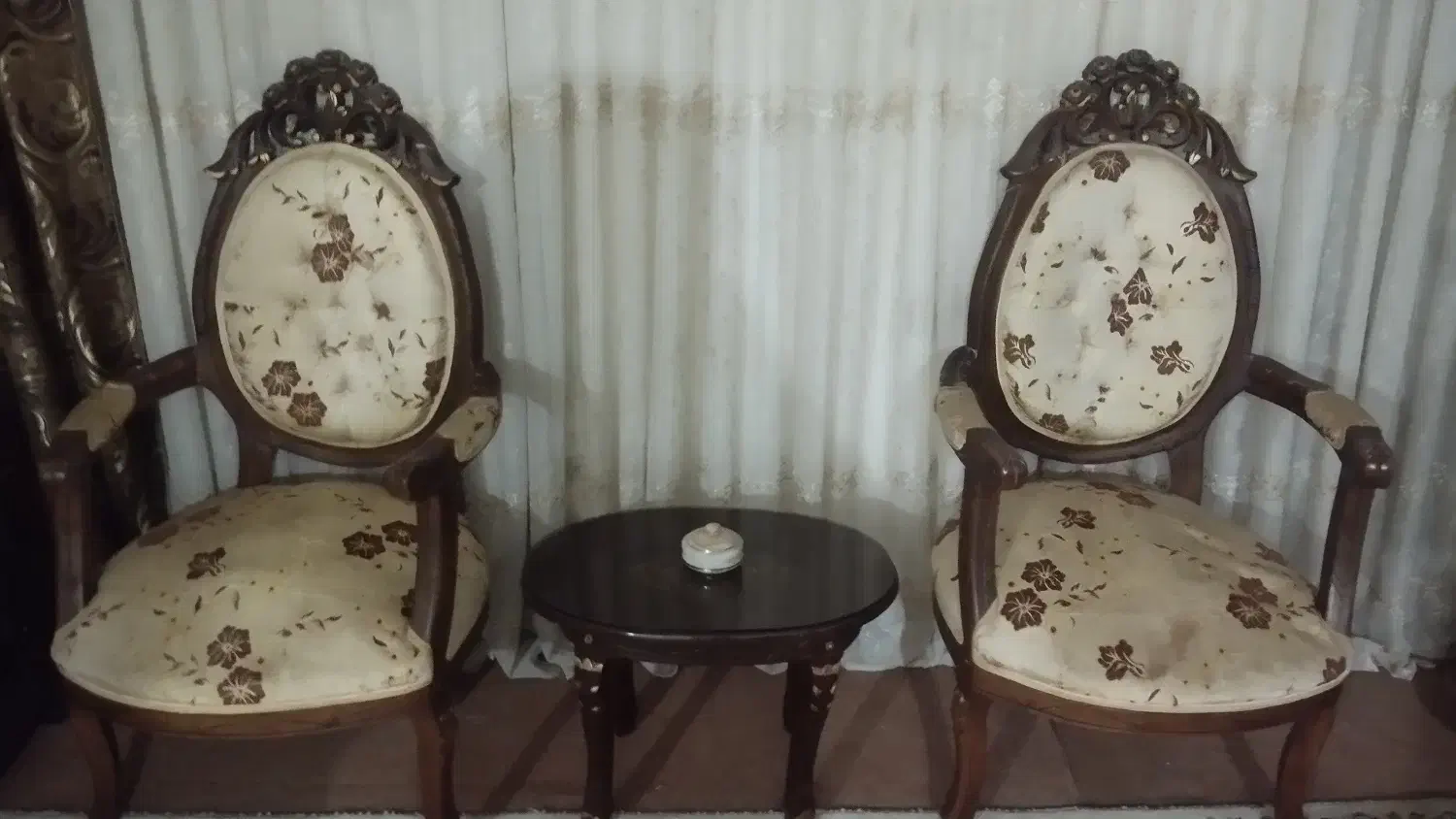 مبلمان سلطنتی تمیز|مبلمان خانگی و میز عسلی|تربت جام, کلالی|دیوار