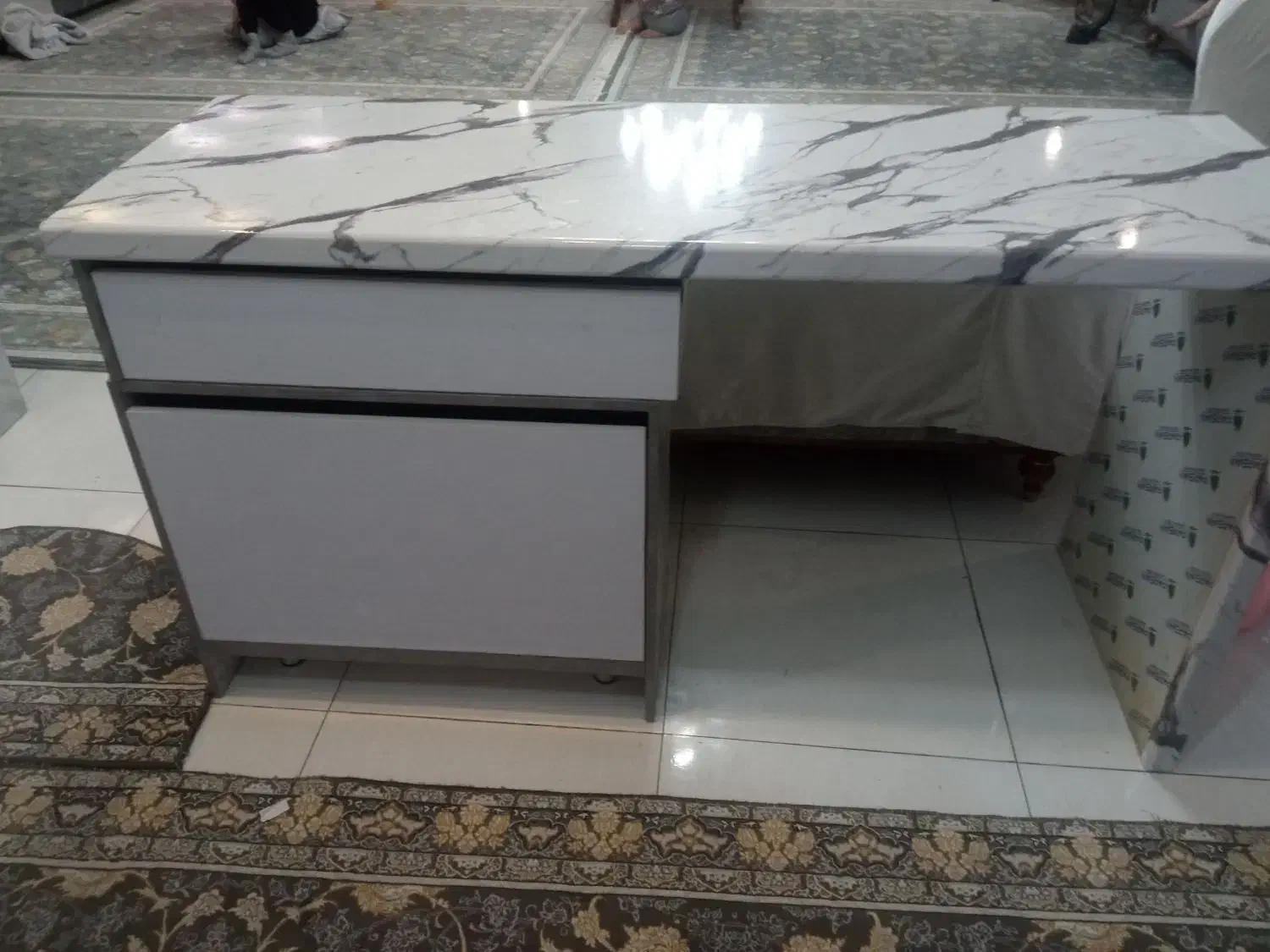 یک عدد جزیره|مبلمان اداری|گرمدره, |دیوار