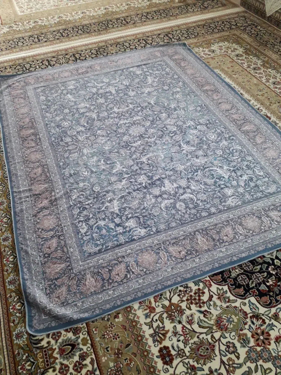 رومیزی یا روفرشی|روفرشی|همدان, |دیوار