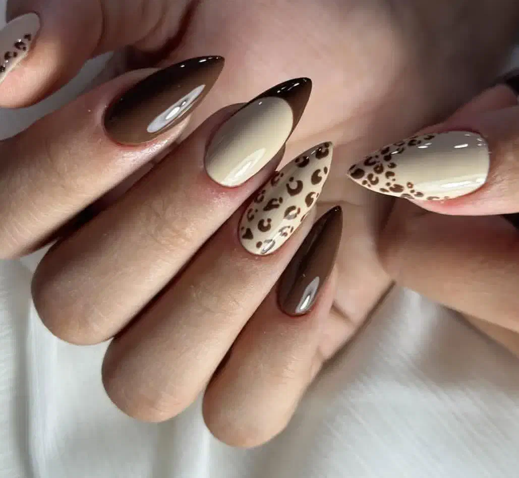 خدمات کاشت ناخن کاشت مژه میکرو ابرو پرسینگ|خدمات آرایشگری و زیبایی|سنندج, |دیوار