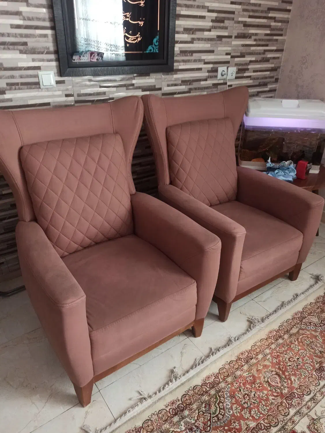 .مبل فروش تماس نگیرد.مبل 7نفره تمیز و‌محکم|مبلمان خانگی و میز عسلی|کرج, شهرک لاله|دیوار