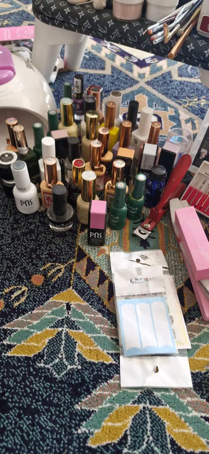 وسایل کامل کاشت ناخن|آرایشی، بهداشتی، درمانی|سنندج, |دیوار