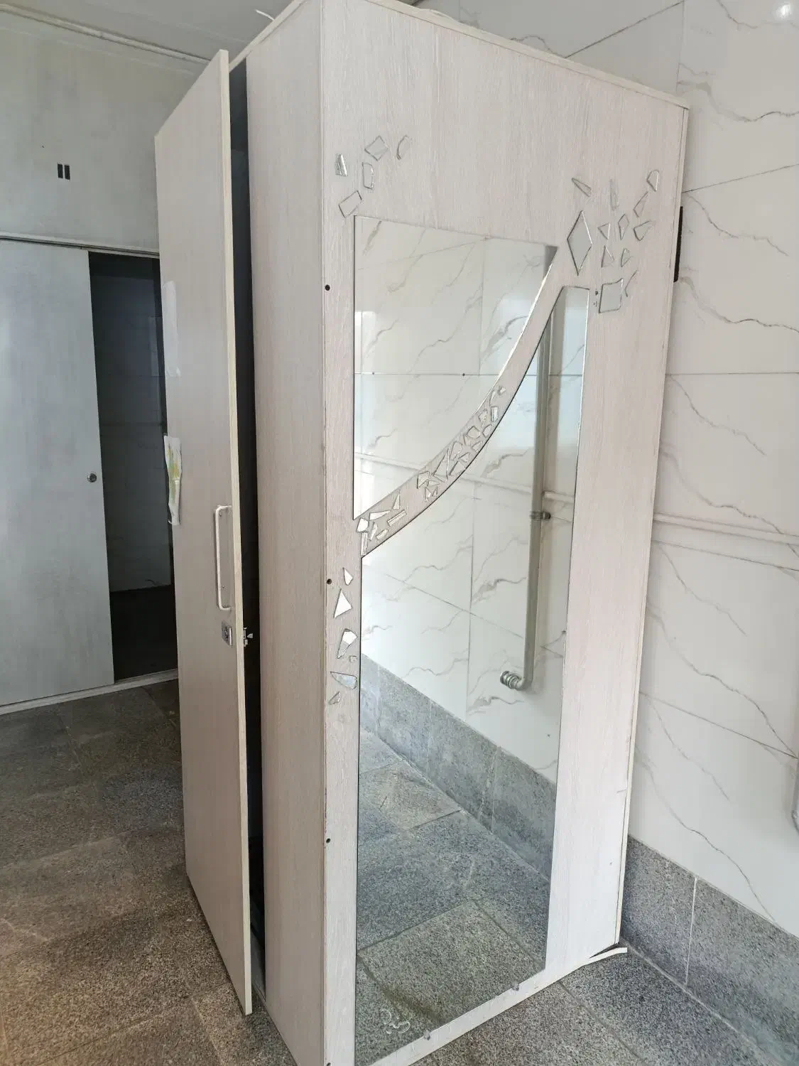 اتاق پررو|فروشگاه و مغازه|بومهن, |دیوار