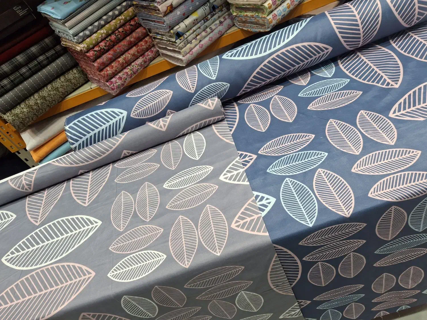 ملافه تشک رویه بالشت پارچه ملحفه پتو|رختخواب، بالش، پتو|مشهد, شهید مطهری|دیوار