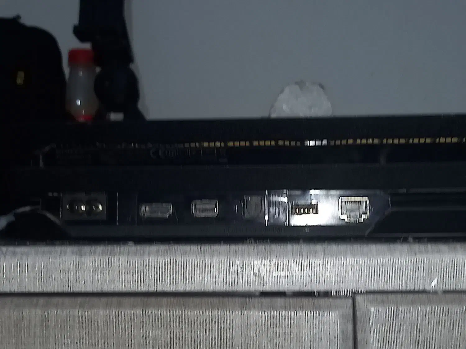 ps4 pro 1tb یک دسته|کنسول، بازی ویدئویی و آنلاین|صدرا-فارس, فاز ۱|دیوار