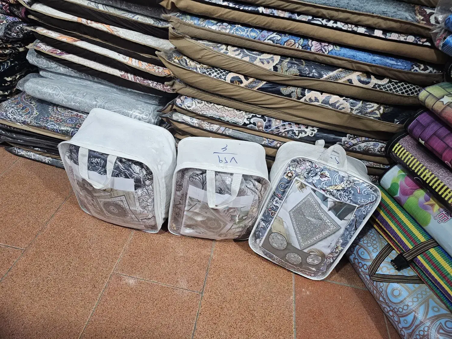 انواع پتو ، حوله و... تخفیف روز مادر|رختخواب، بالش، پتو|مشهد, گوهرشاد|دیوار