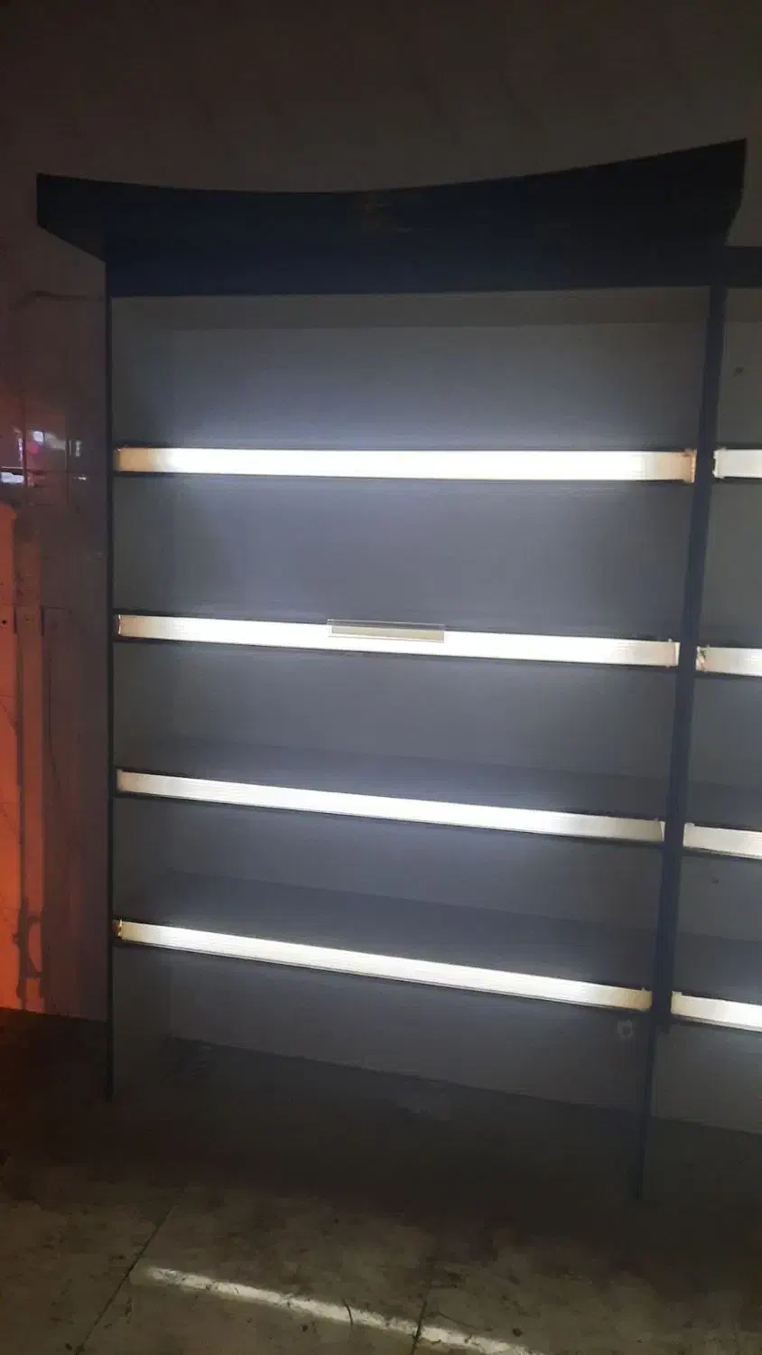 ویترین (قفسه) چوبی|فروشگاه و مغازه|مهدی شهر, |دیوار