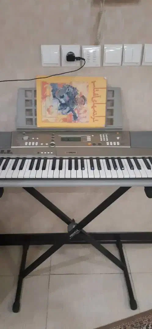 فروش کیبورد a300 فوق‌العاده تمیز بدون خش لاکاغذی|پیانو، کیبورد، آکاردئون|اصفهان, رسالت|دیوار