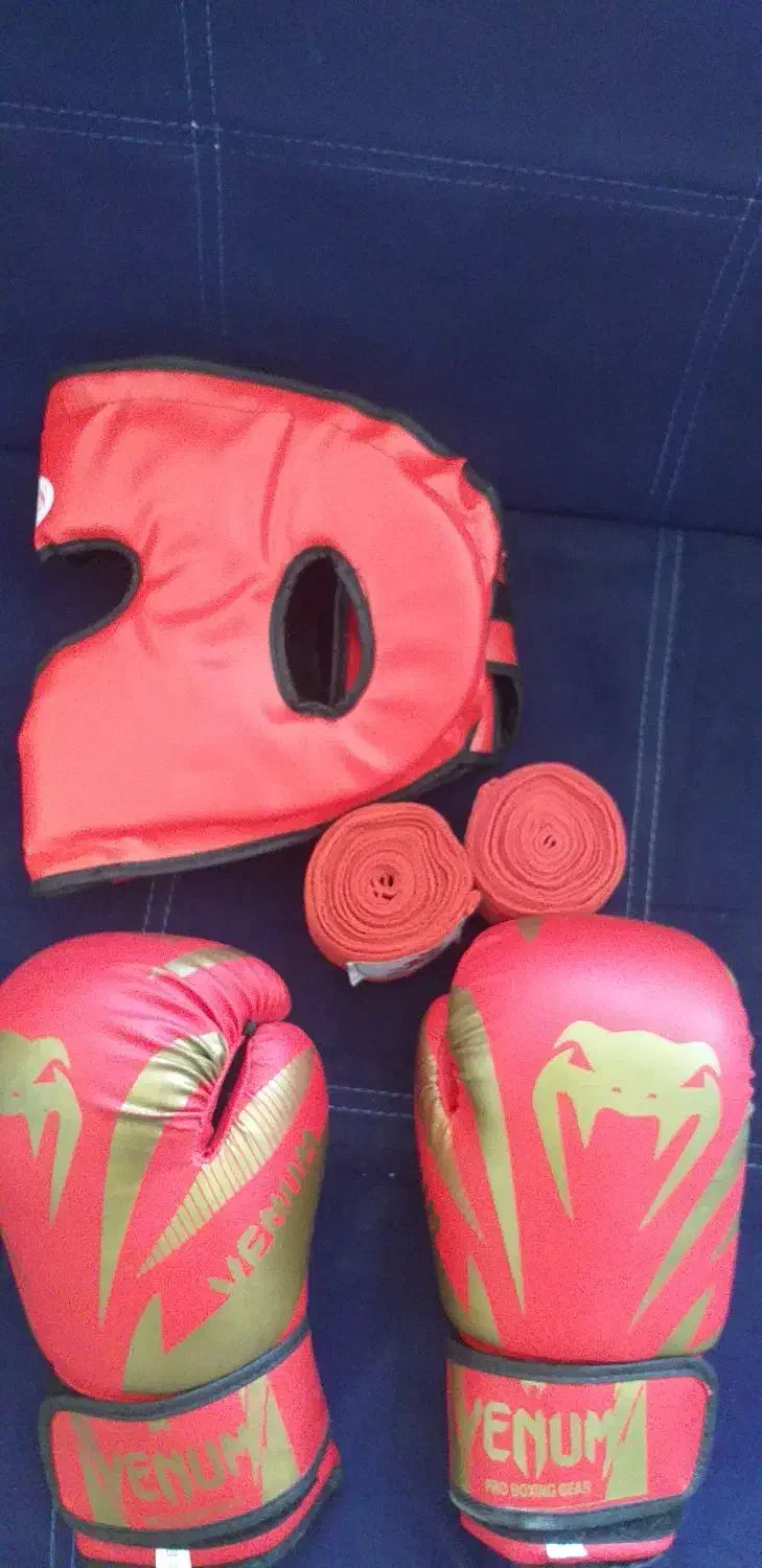 دستکش بوکس،کلاه بوکس و بانداج بوکس|تجهیزات ورزشی|شاهینشهر, طالقانی|دیوار