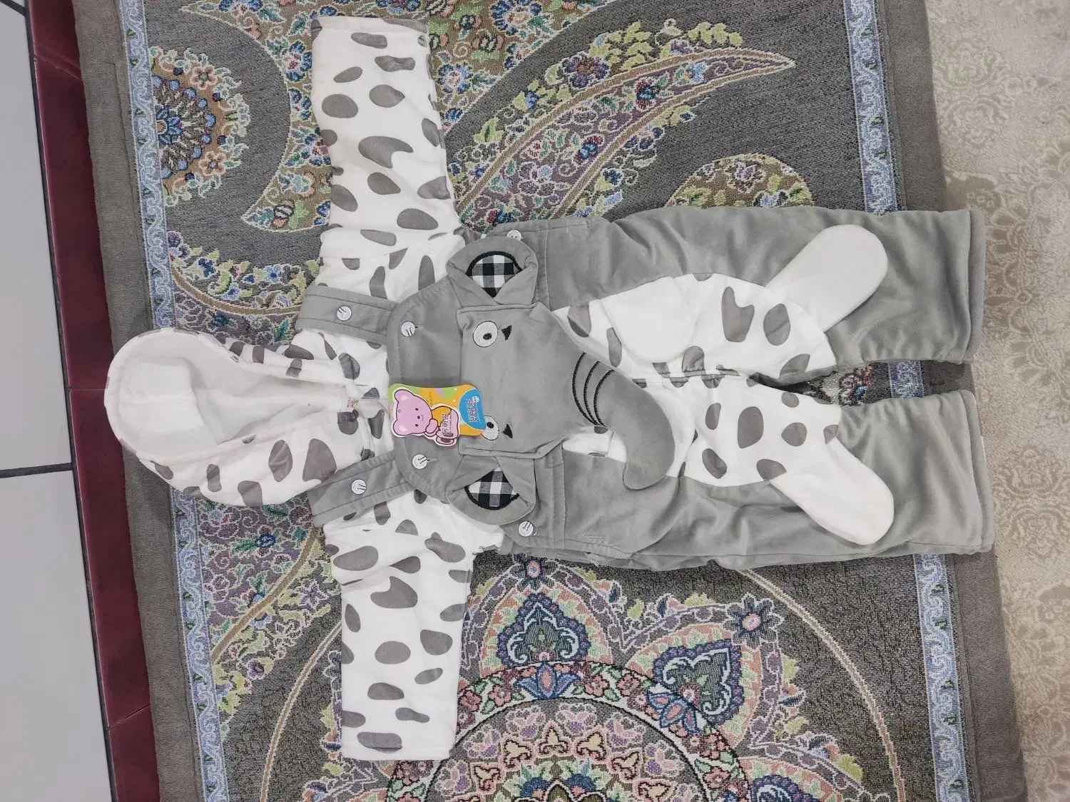 فروش دو عدد بلوز کلاه دار سرهمی نوزادی|کفش و لباس بچه|شهرکرد, |دیوار