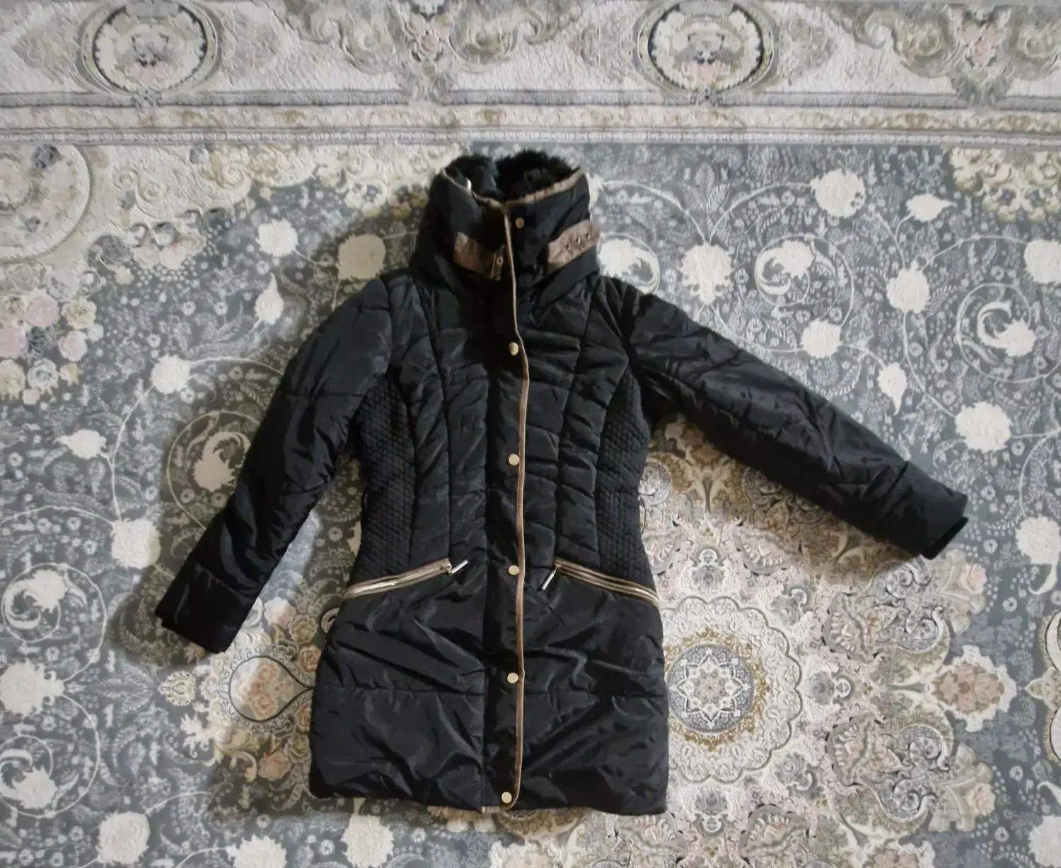 لباس درحدنو|لباس|تربتحیدریه, قائم|دیوار