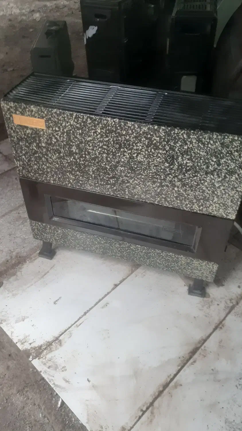 بخاری گازی دوازده هزار مهیا باضمانت|بخاری، هیتر، شومینه|رشت, ولکس|دیوار