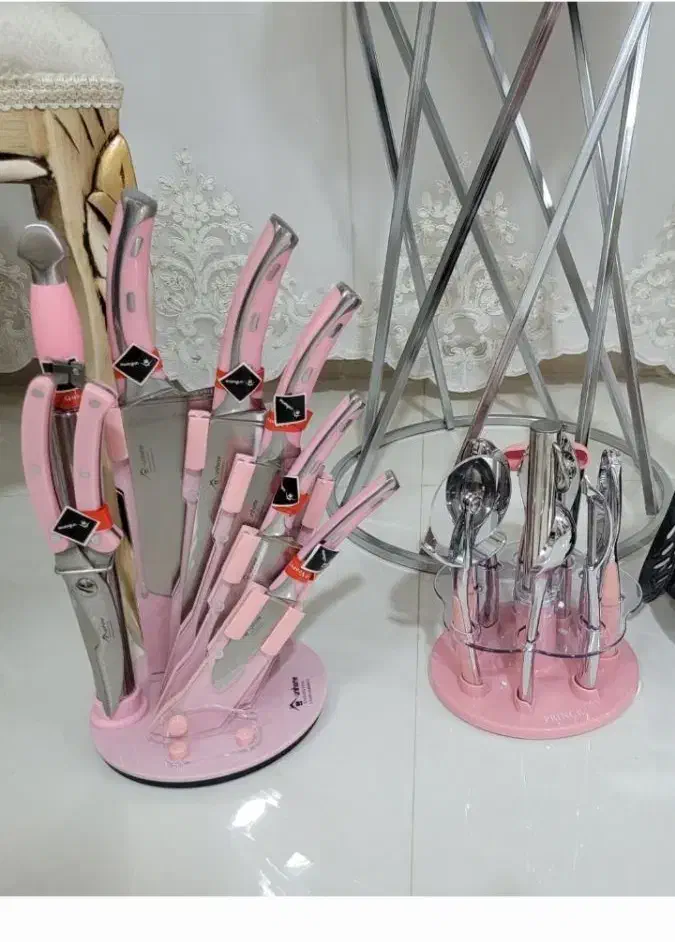 سرویس چاقو و ابزار آشپزخانه|ظروف پختوپز|رضویه, |دیوار