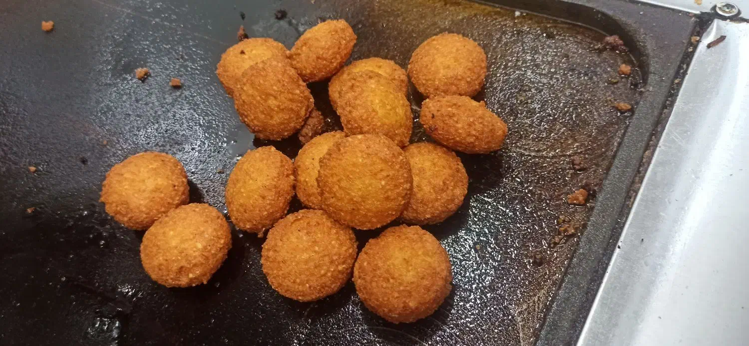 فلافل مناسبتی|خوردنی و آشامیدنی|قم, سرحوض|دیوار
