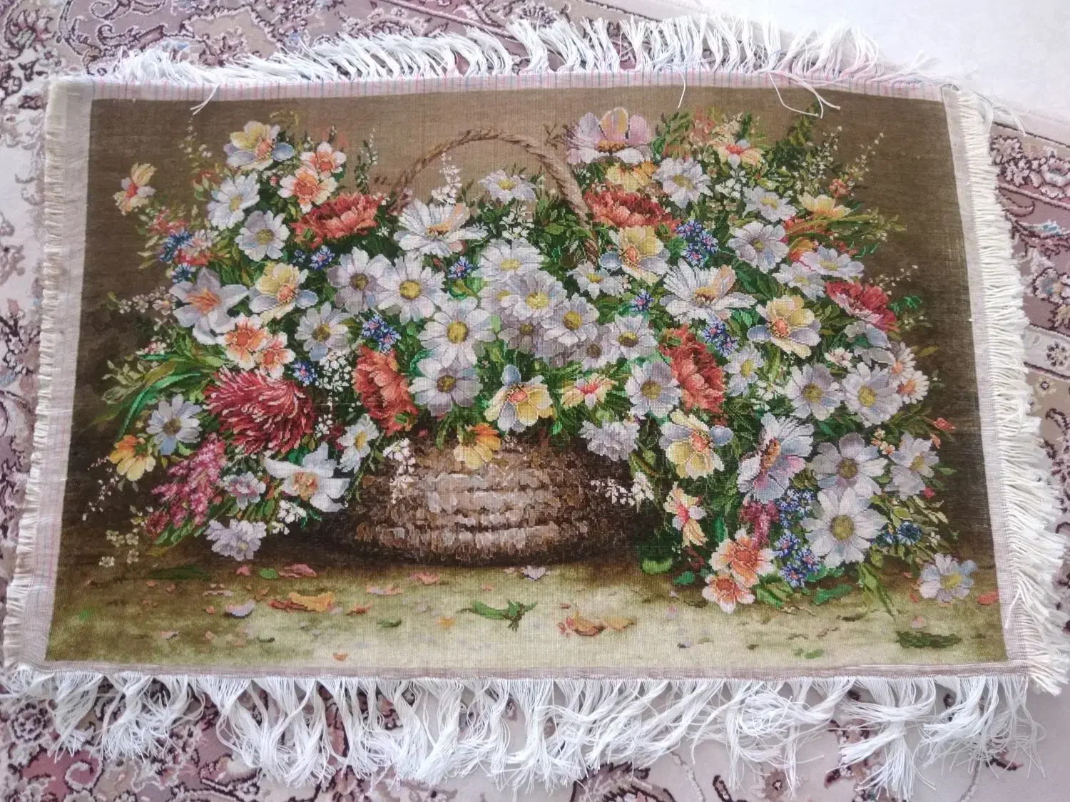 تابلوفرش دستباف سبد گل بابونه|تابلو فرش|کرمانشاه, |دیوار