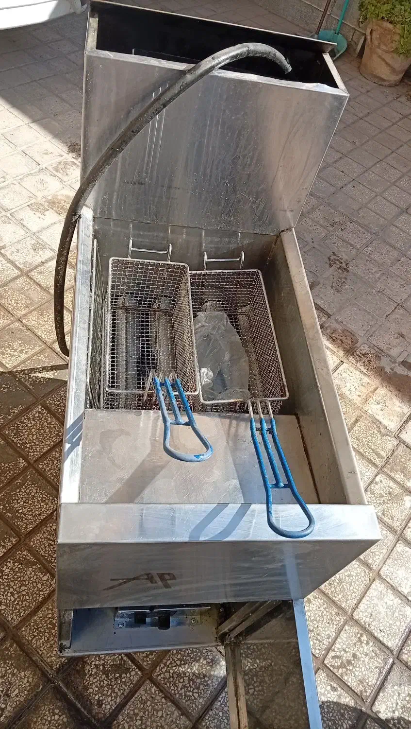 فروش فوری لوازم کامل ساندویچی سالم و آماده کار|کافیشاپ و رستوران|مشهد, فرهنگ|دیوار