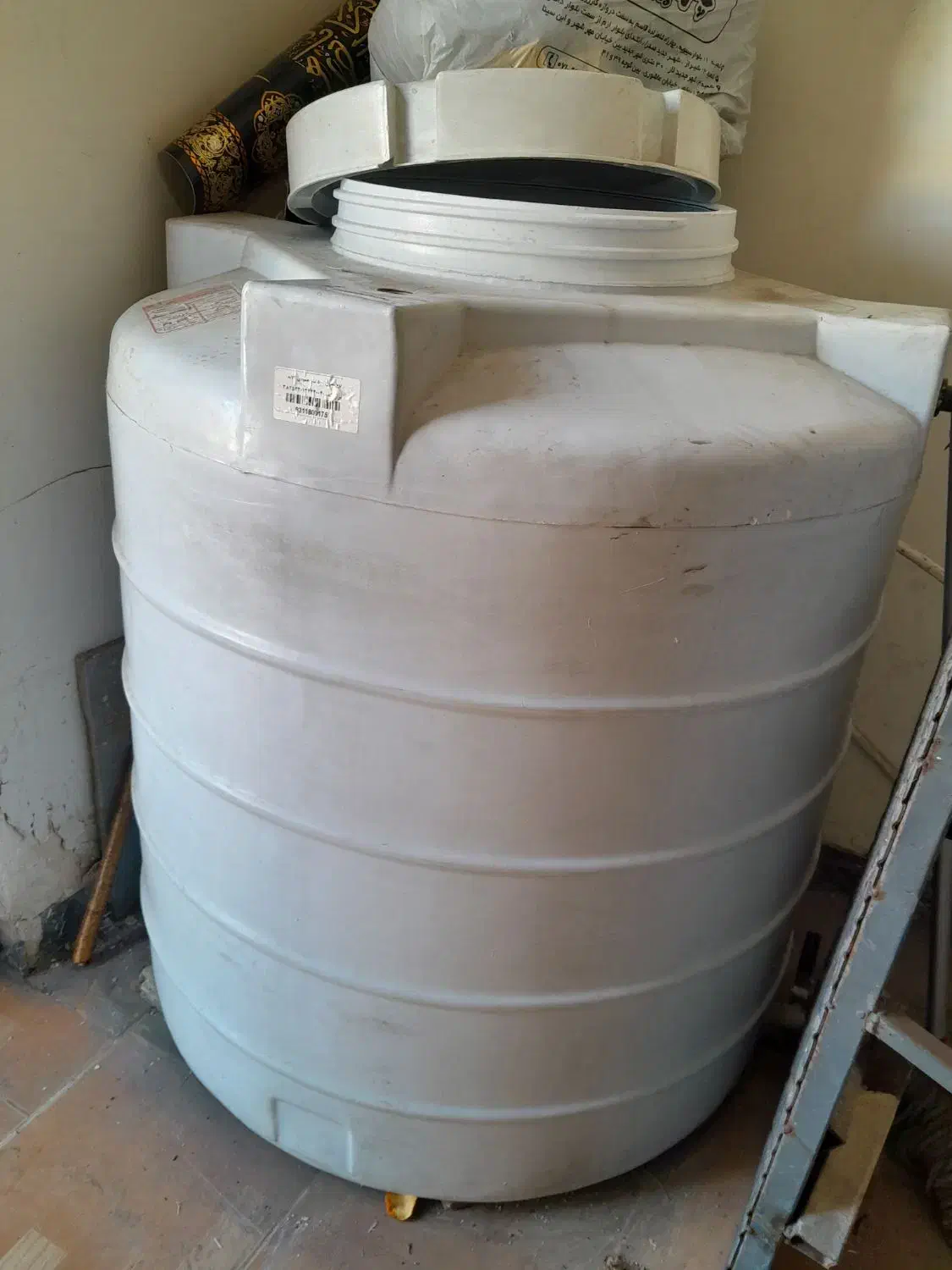 منبع آب|مصالح و تجهیزات ساختمان|شیراز, کاراندیش|دیوار