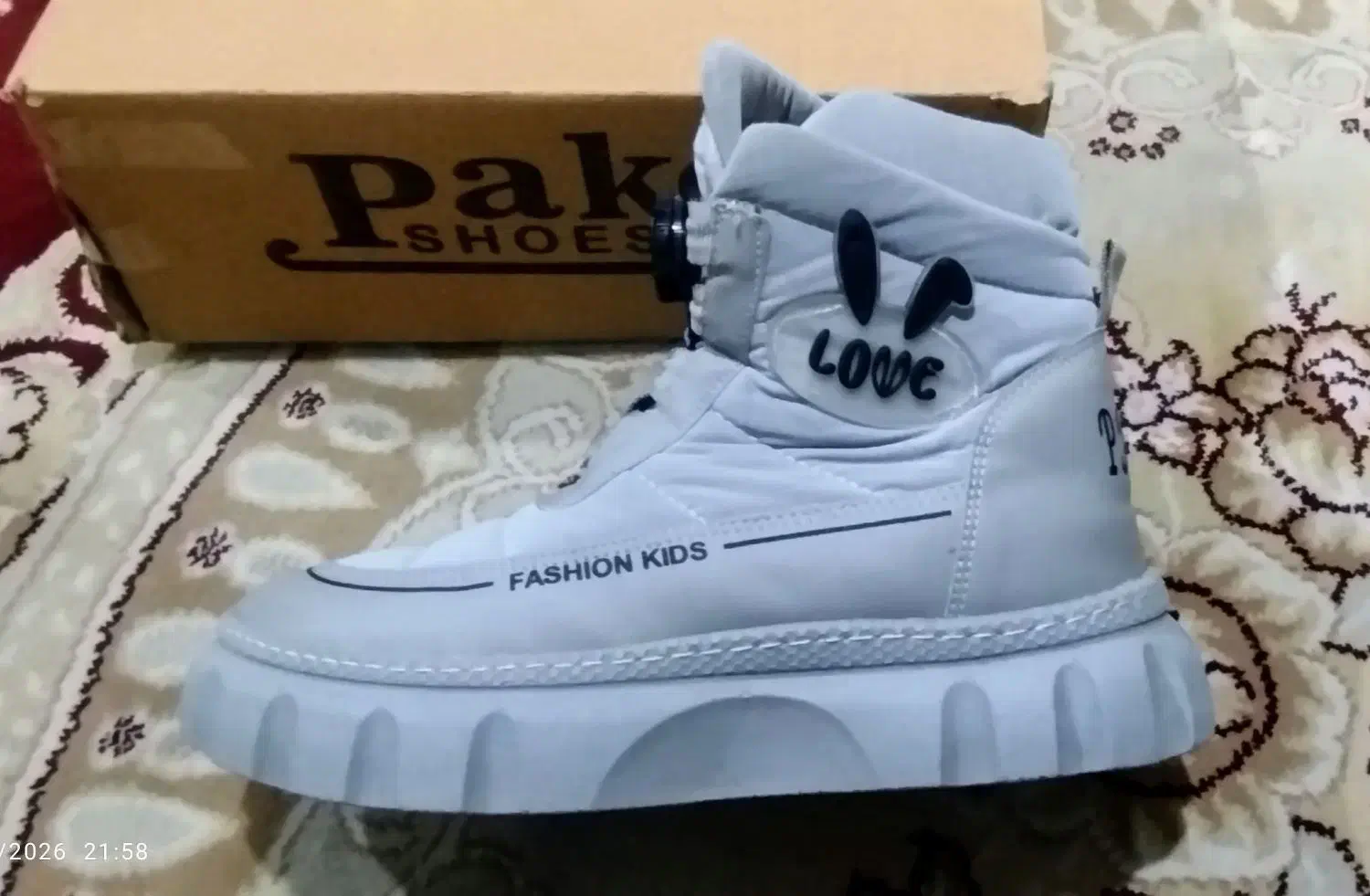 کفش|کیف، کفش، کمربند|رباط‌کریم, نصیرشهر|دیوار