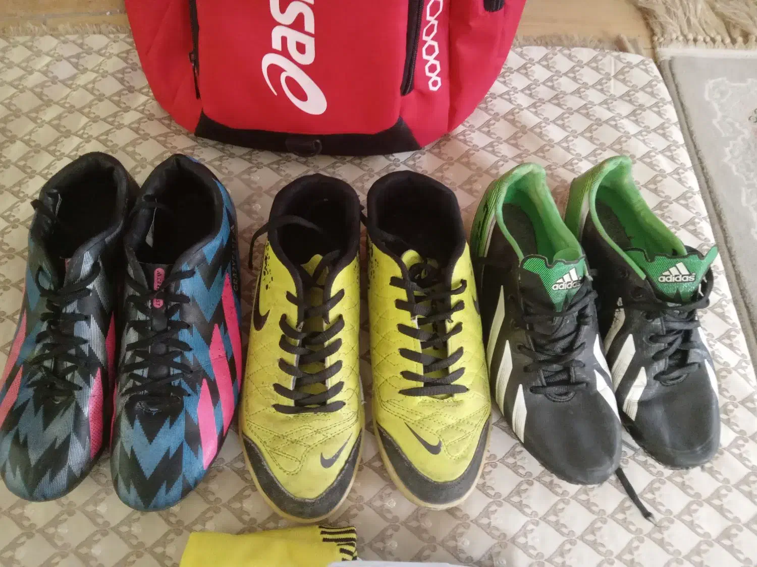 کتونی فوتبال سالنی سایز ۳۹ قیمت ۲۰۰|کیف، کفش، کمربند|پاکدشت, پاکدشت (مامازند)|دیوار