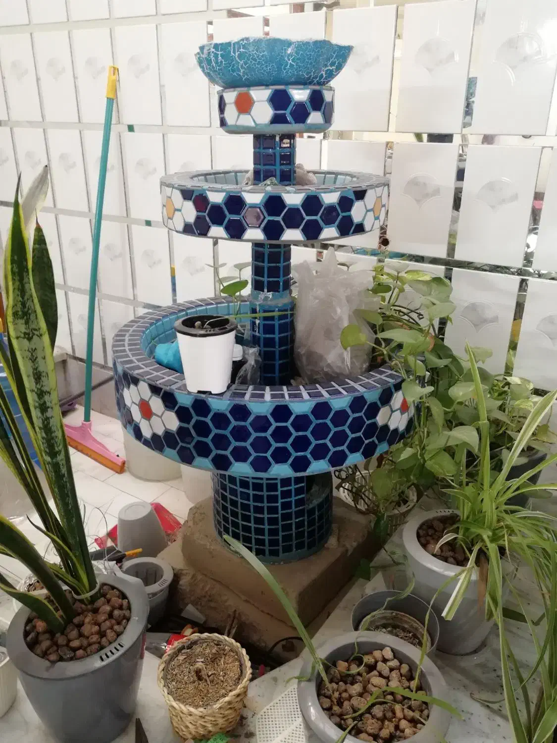 آبنما کاشی|مصالح و تجهیزات ساختمان|آبیک, |دیوار