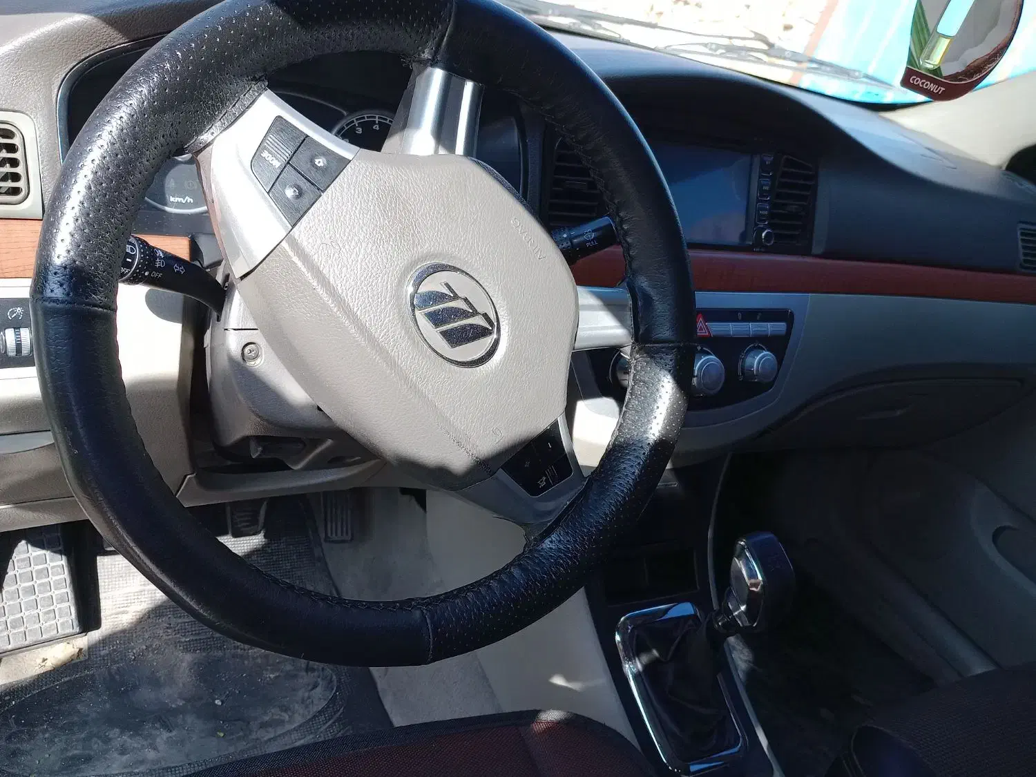 لیفان ۶۲۰ مدل آخربهمن ۹۴|خودرو سواری و وانت|مشهد, جاهد شهر|دیوار