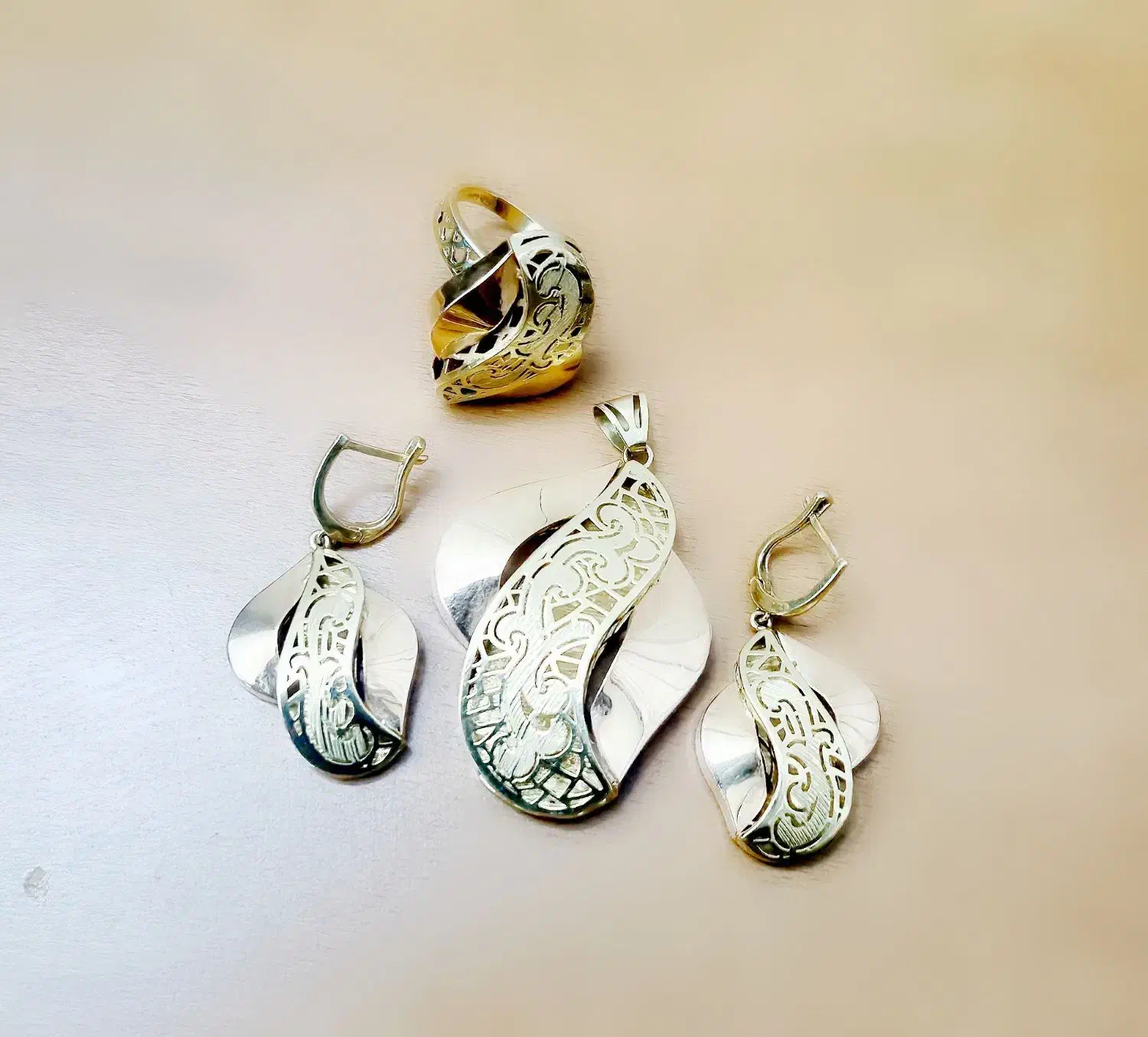 طلا|جواهرات|زنجان, |دیوار