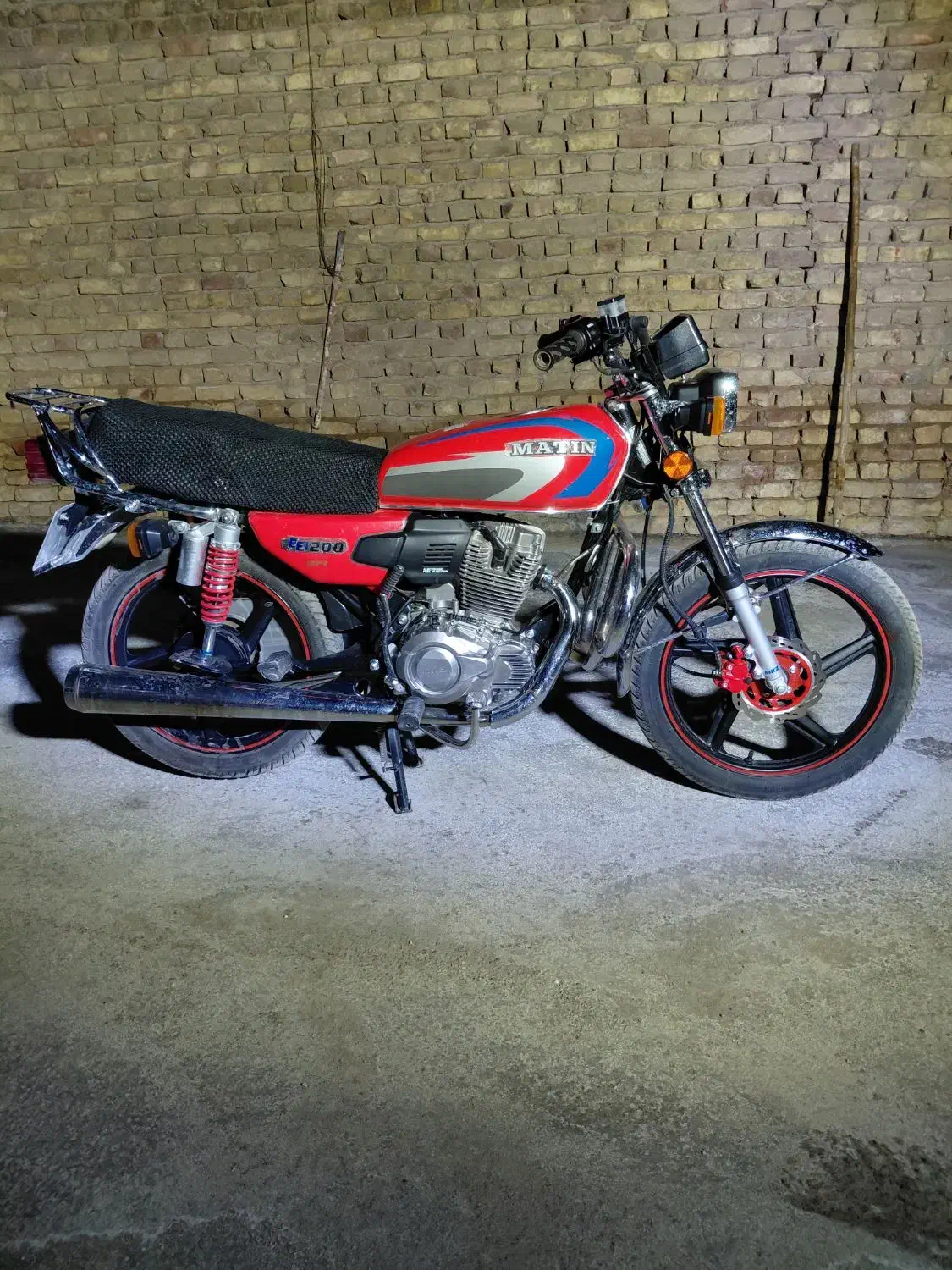 ۲۰۰ متین|موتورسیکلت|کاشان, شهرک صنعتی راوند|دیوار