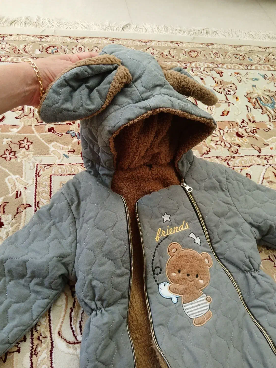 کاپشن گرم وشیک بچگانه|کفش و لباس بچه|اصفهان, شهرک امام خمینی|دیوار