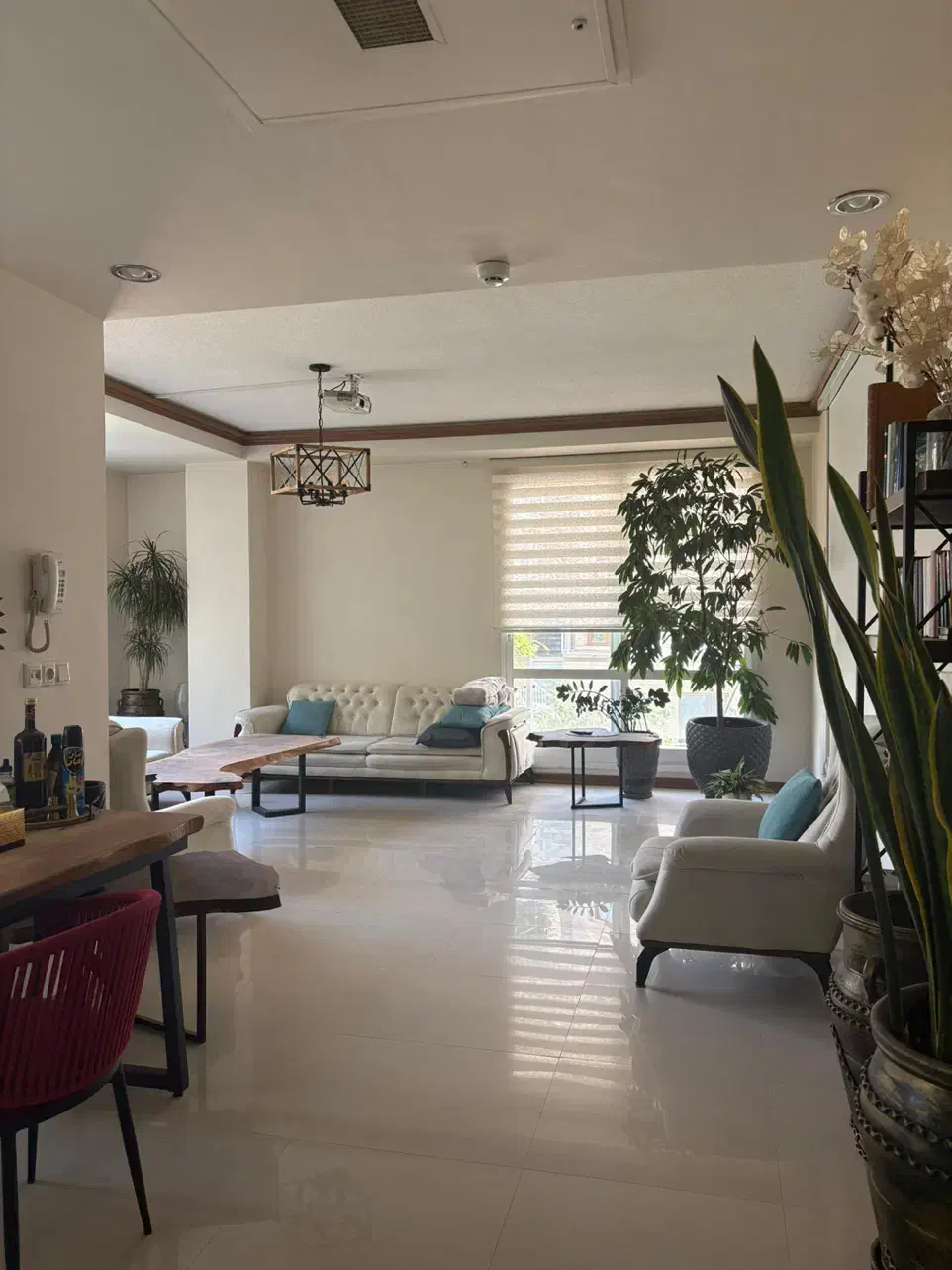 ۸۰ متر آجودانیه غرق در نور/مخصوص مجرد و خانواده