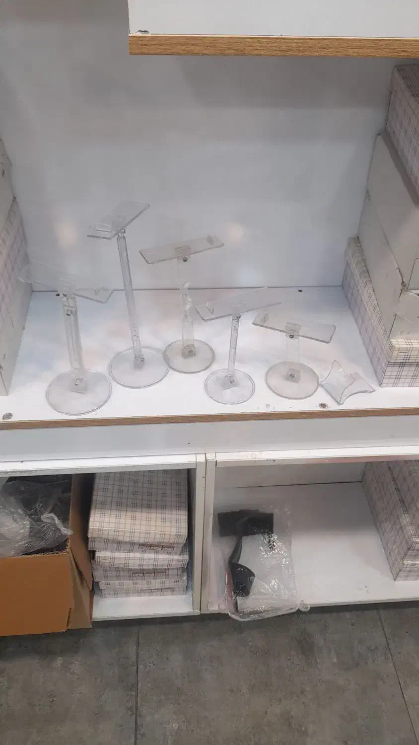 نگهدارنده کفش در ویترین|فروشگاه و مغازه|اسلامشهر, شهرک مفیدی|دیوار