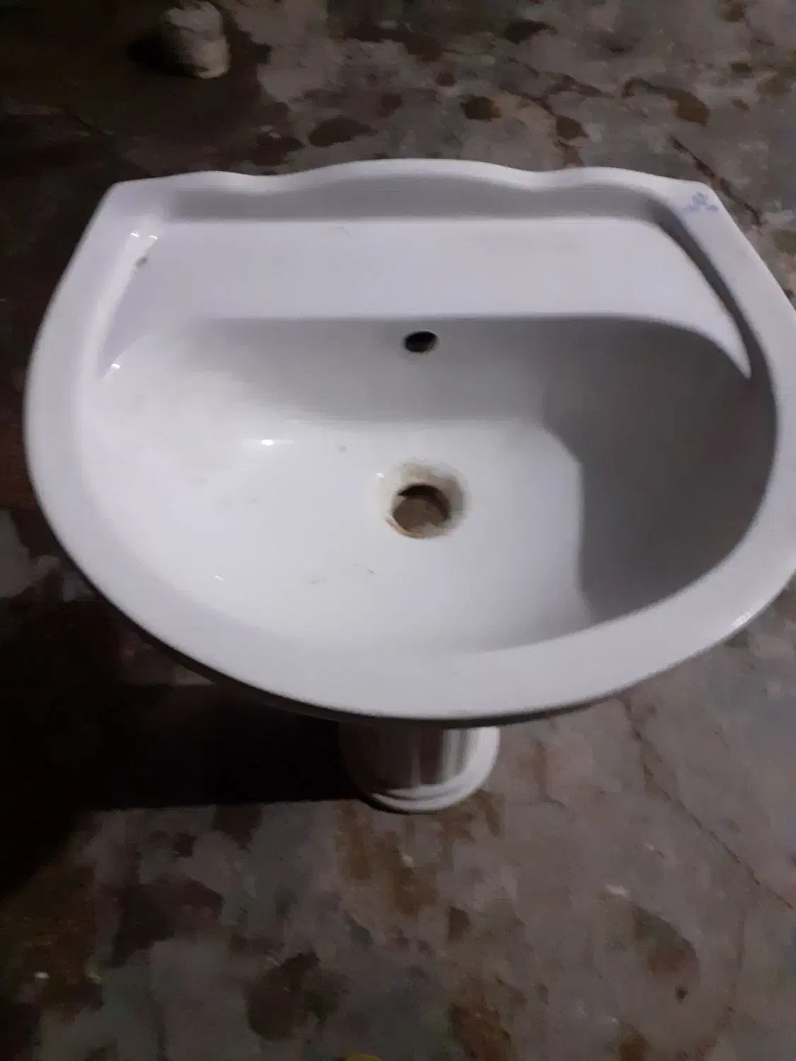 یک عدد روشویی|لوازم سرویس بهداشتی|مسجد سلیمان, |دیوار