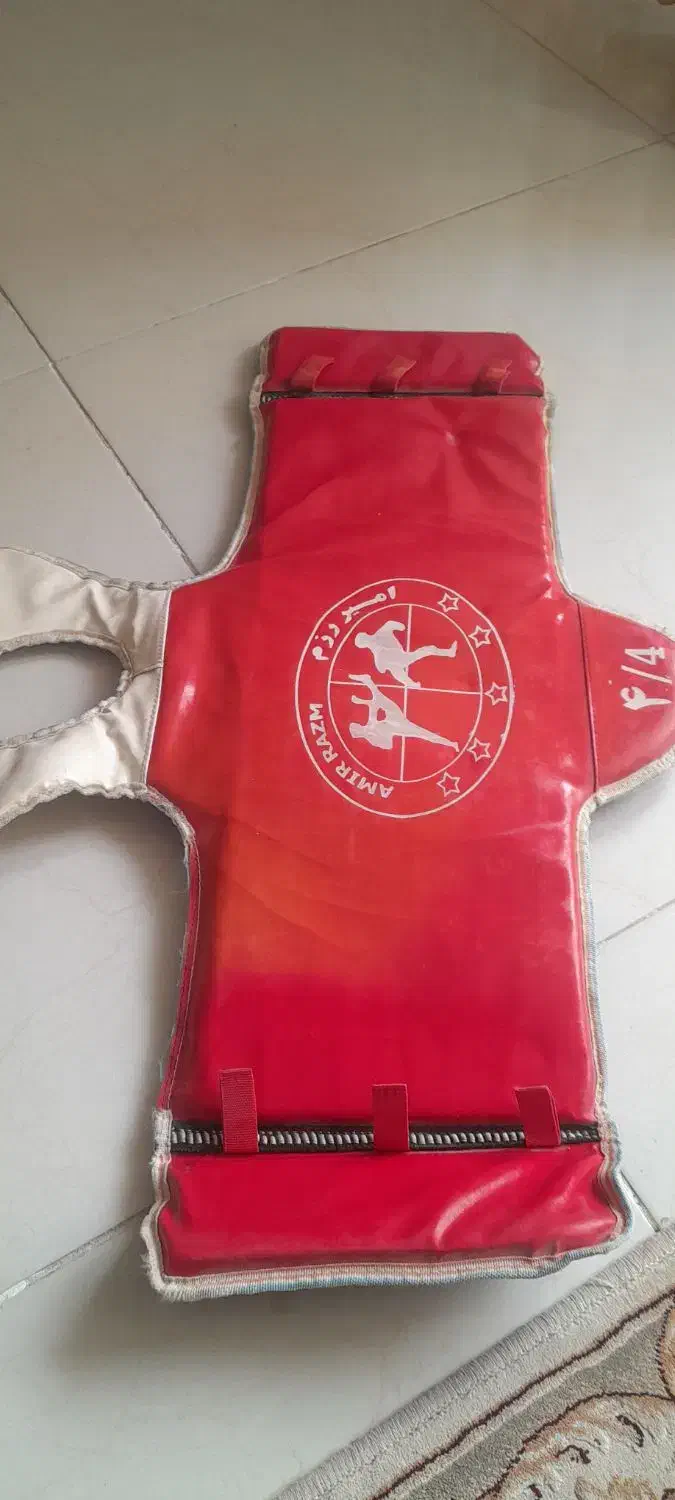 هوگو سالم|تجهیزات ورزشی|فلاورجان, |دیوار