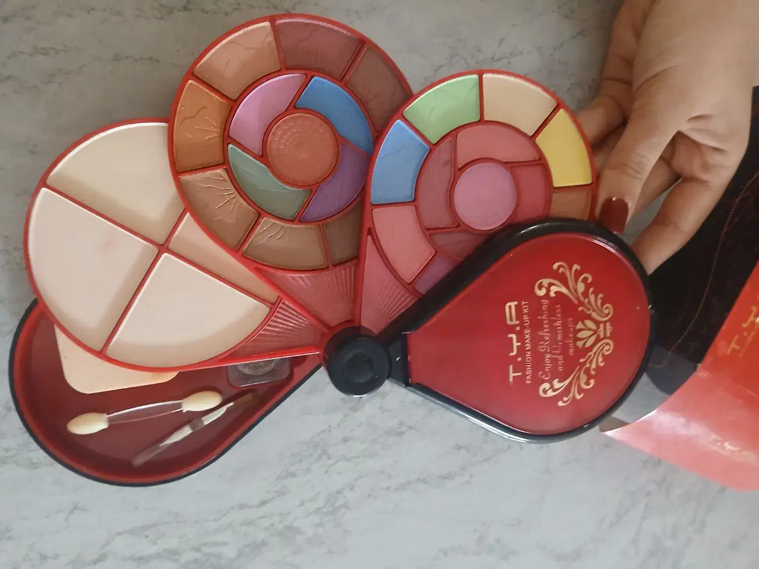 پک لوازم آرایشی|آرایشی، بهداشتی، درمانی|اصفهان, فرح آباد|دیوار