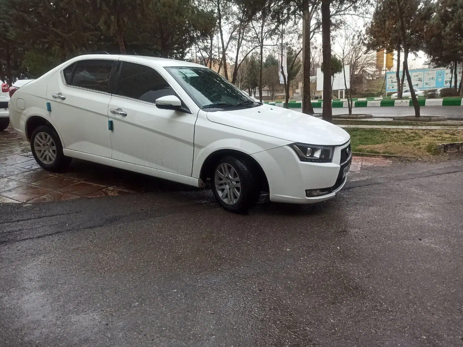 دنا پلاس 400|خودرو سواری و وانت|بروجرد, |دیوار