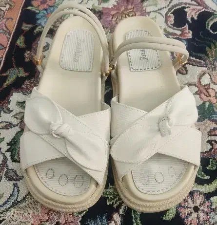 صندل|کیف، کفش، کمربند|الوند, |دیوار