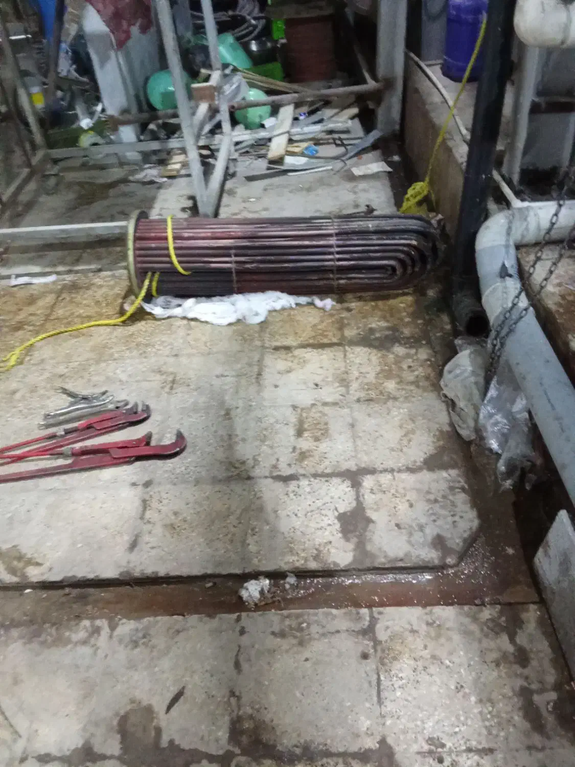 لوله‌باز‌کنی‌لوله‌کشی‌‌تاسیسات‌شستوشوی‌مبدل|خدمات پیشه و مهارت|رودهن, |دیوار