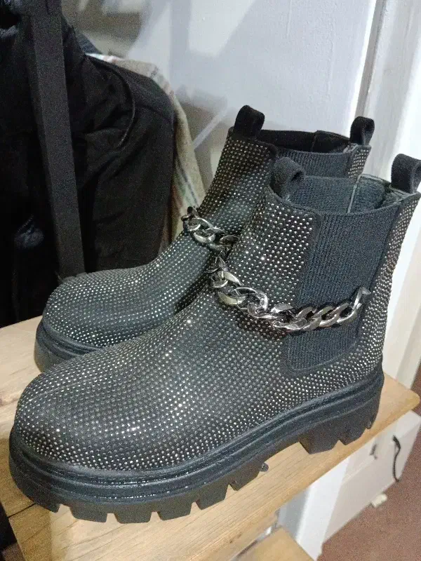 بوت نگینی|کیف، کفش، کمربند|زاهدان, |دیوار